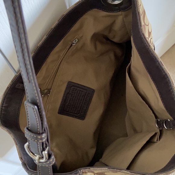 Coach purse - Picture 4 of 4